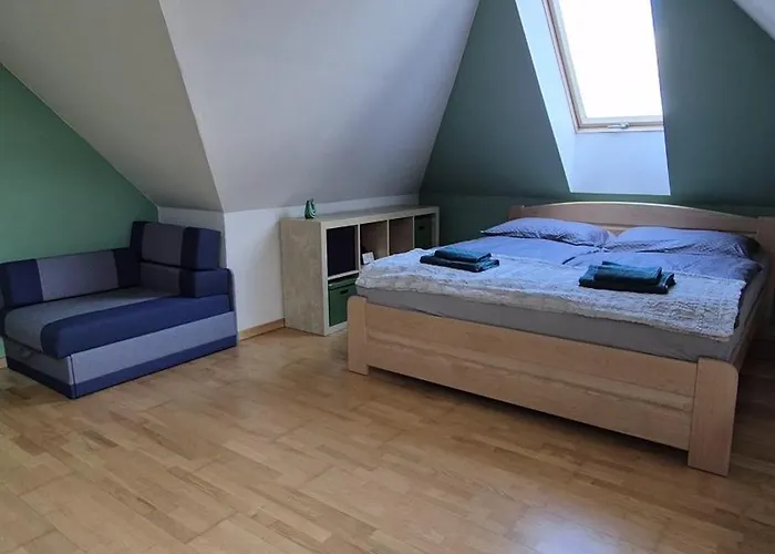 Cztery Pory Roku בית נופש